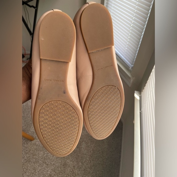 MICHAEL Michael Kors Fara Pom Pom Flat Loafers, Oyster Size 9 - Picture 5 of 8